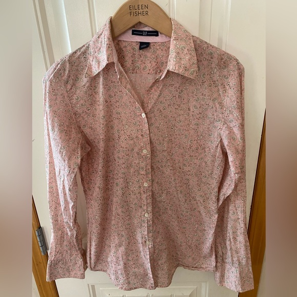 Gap Button Down Shirt in Floral Print - Picture 2 of 7